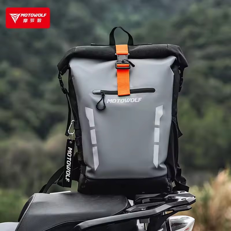 Motowolf Zaino da moto imperme - Motorcycle Gear Backpack recensione e prezzo